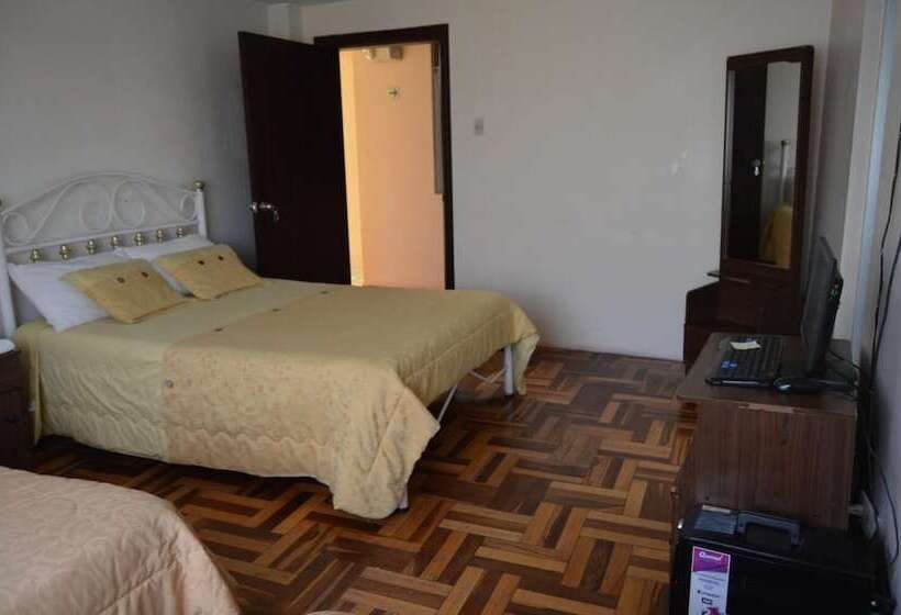 فندق Hostel Santiago De Latacunga