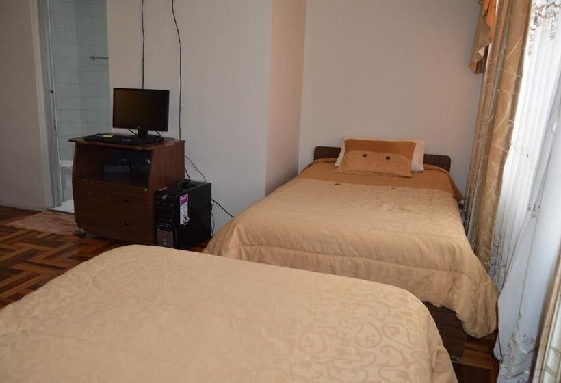 فندق Hostel Santiago De Latacunga