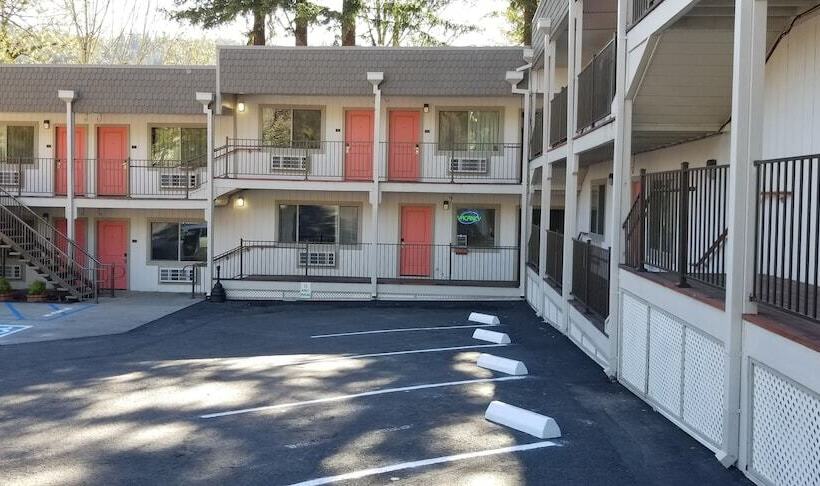 모텔 The Northern Inn