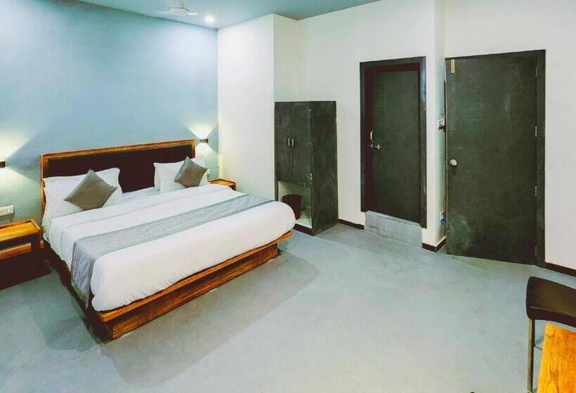 Nova Hotel New Crossroad