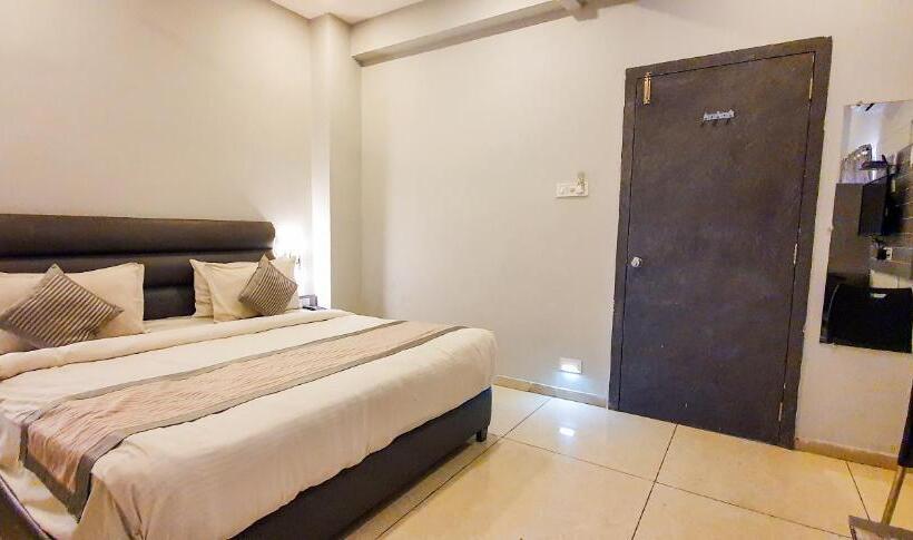 Nova Hotel New Crossroad