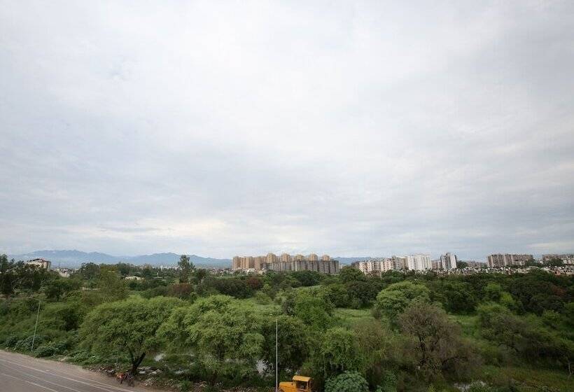 Oyo 16695 Hotel Sun View