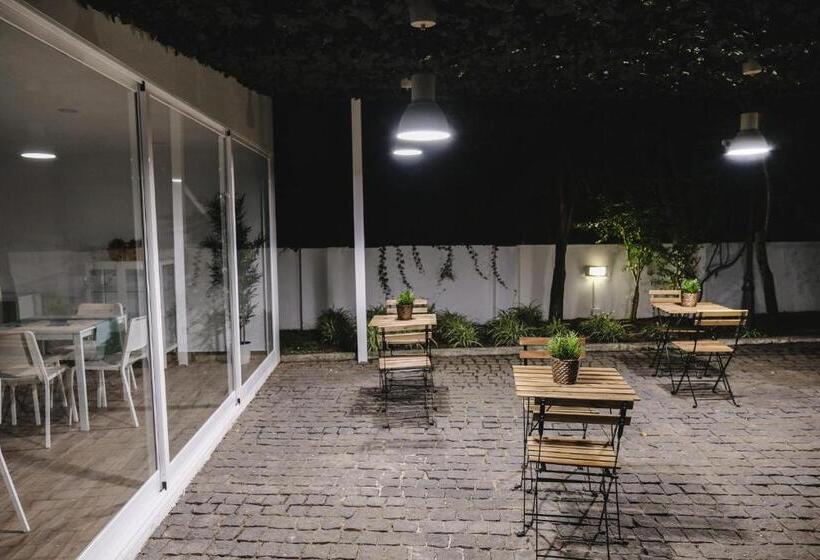 پانسیون 4u Lisbon Airport Suites