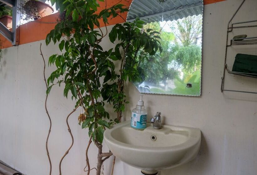 膳宿费 Reddoorz @ Jalan Pramuka Manado