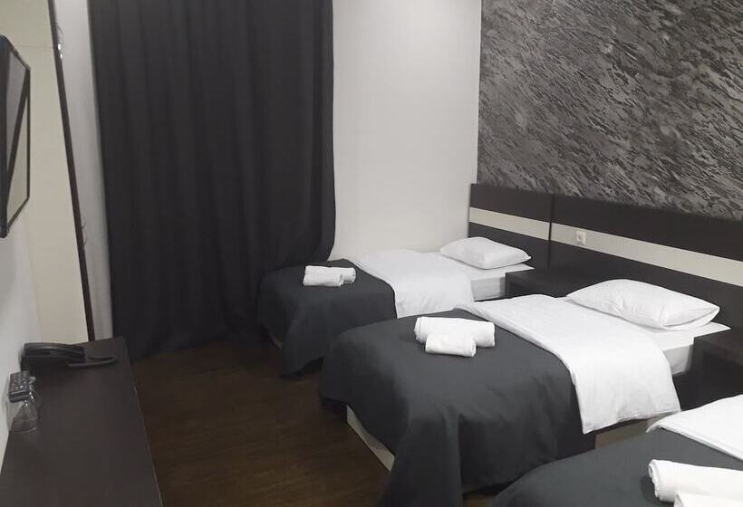 پانسیون West Tower