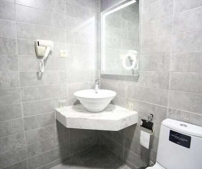 بنسيون West Tower