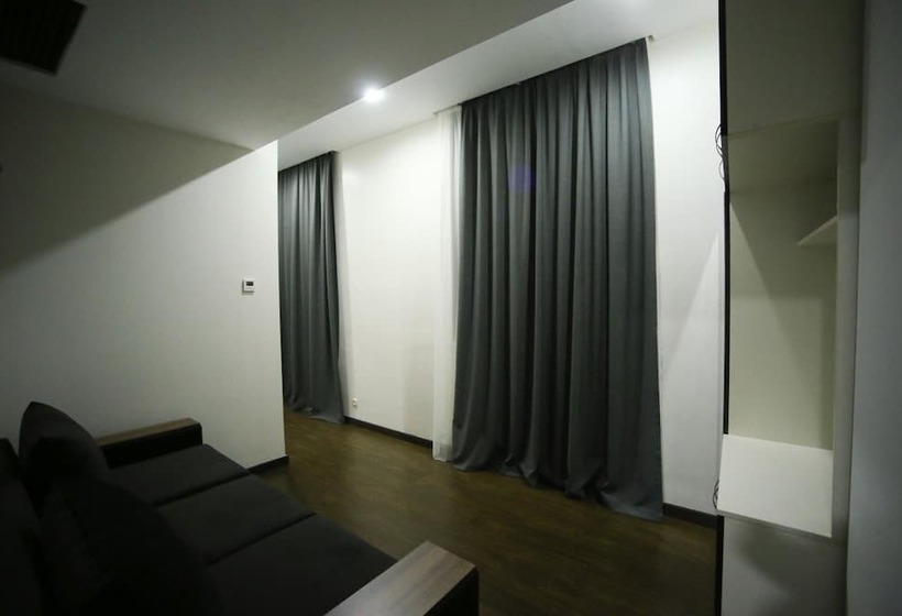 بنسيون West Tower