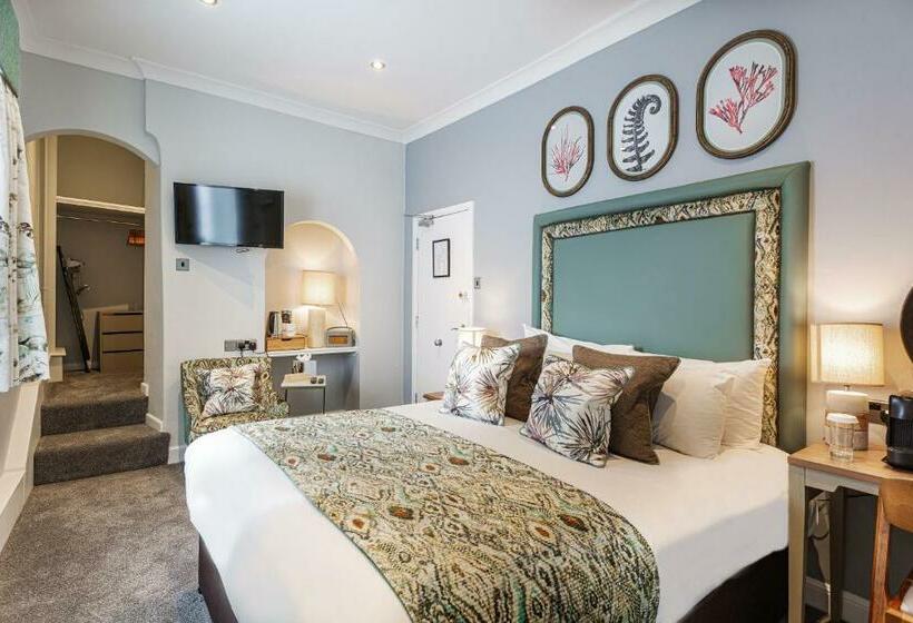 The Manor Coastal Hotel & Inn, Blakeney, Norfolk