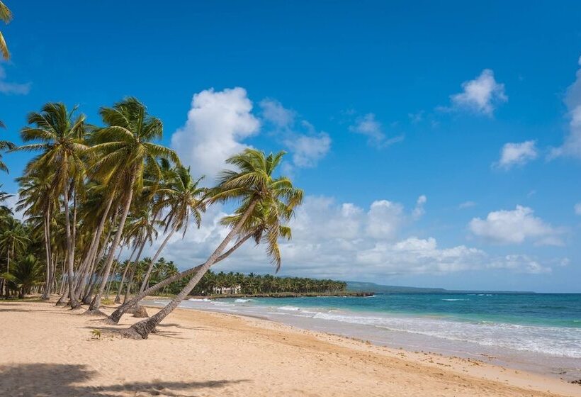 Baoba Breeze Bed & Breakfast  Beachfront Paradise