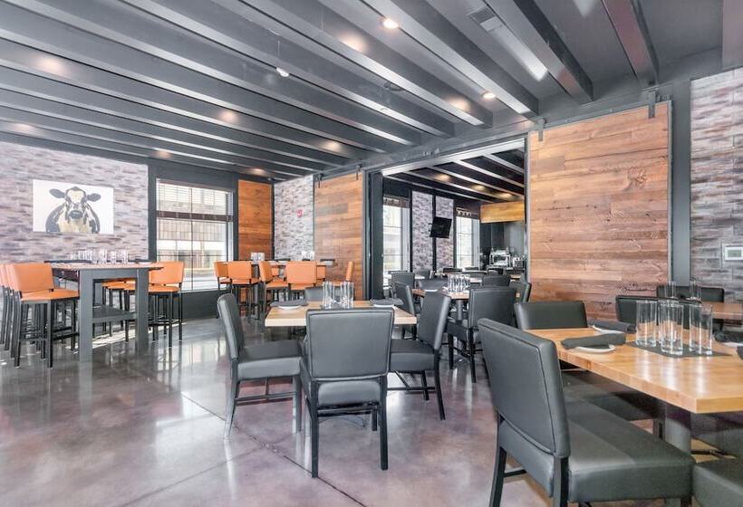 Cobblestone Hotel & Suites   Janesville