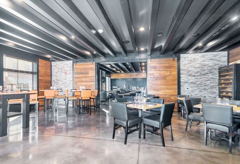 Cobblestone Hotel & Suites   Janesville