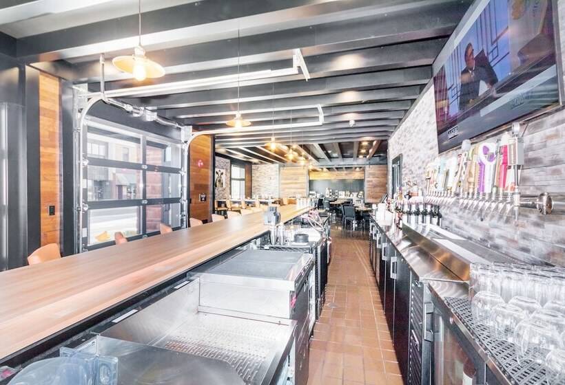 Cobblestone Hotel & Suites   Janesville