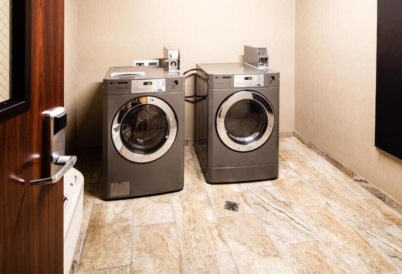 فندق Cobblestone Inn & Suites  Fairfield Bay