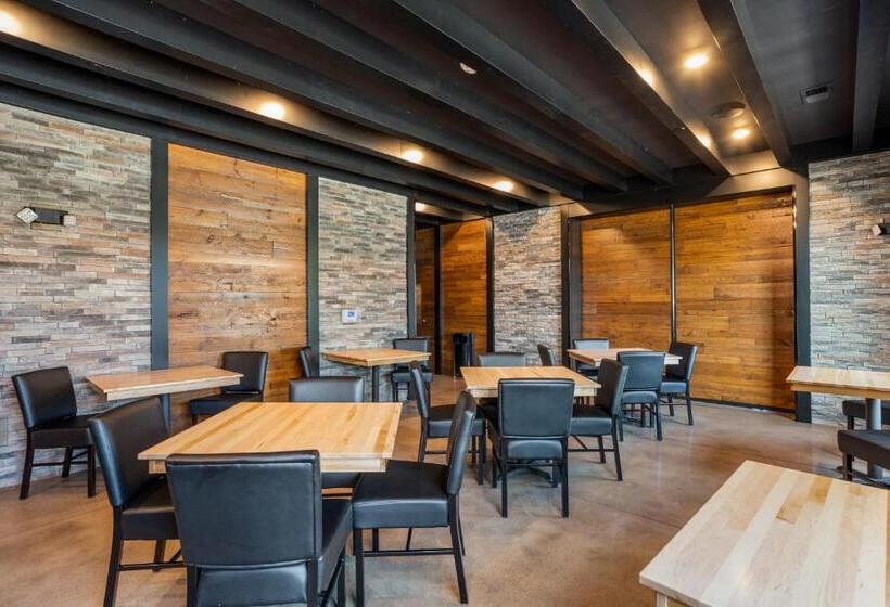 فندق Cobblestone Inn & Suites  Fairfield Bay