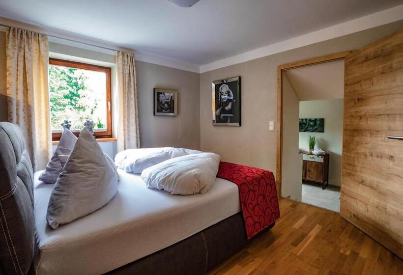 Отель Hofgut Held