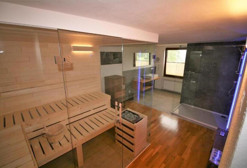 Отель Hofgut Held