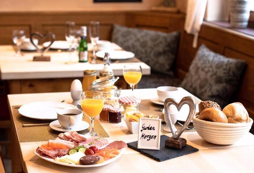 Отель Hofgut Held