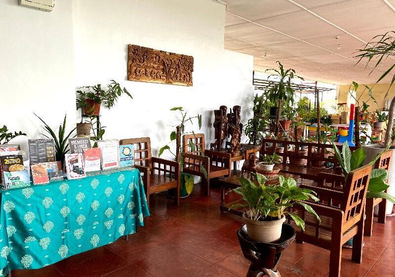 هتل Oyo 150 Davao Airport View