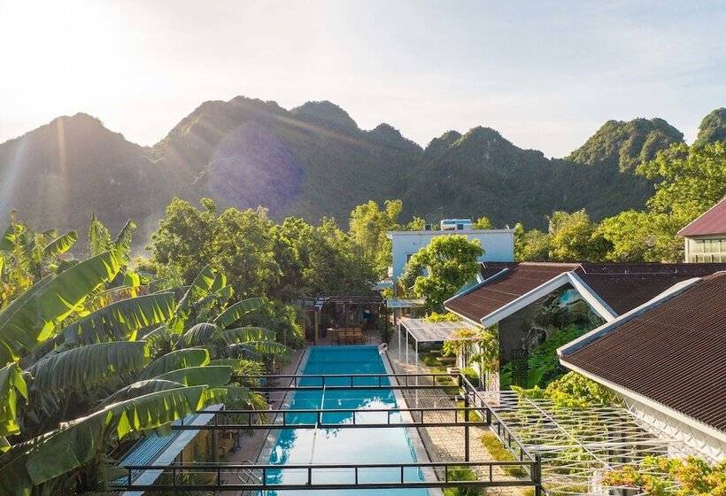 هتل Commander Lodge