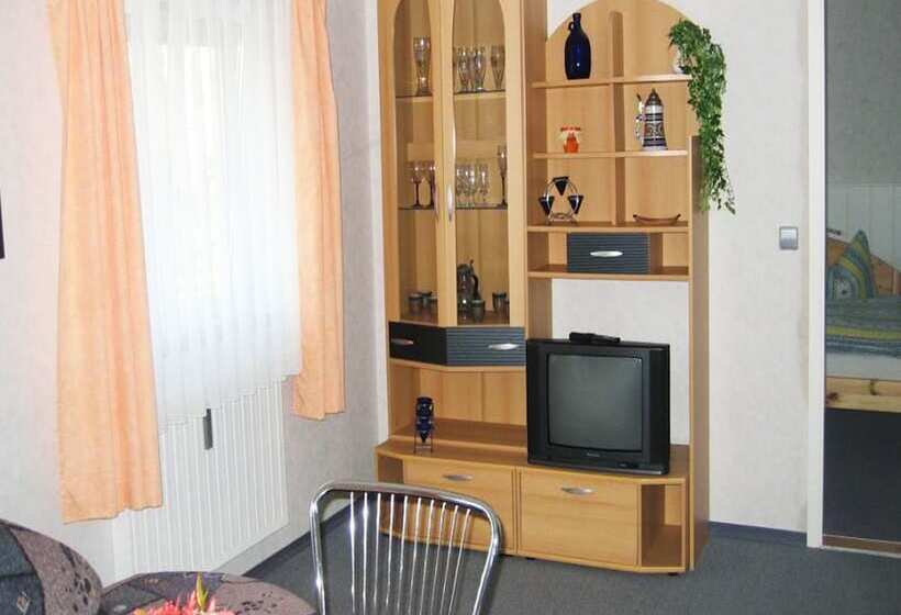 بنسيون Haus Bauer