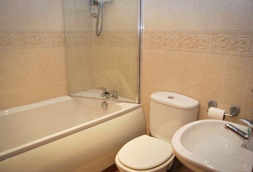 بنسيون The Old Schoolhouse