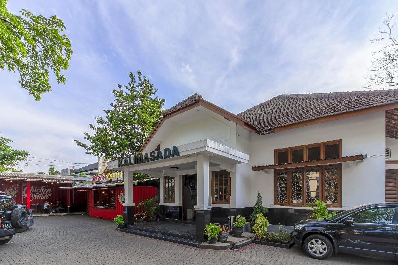 Hotel Reddoorz Plus Near Taman Lalu Lintas Bandung
