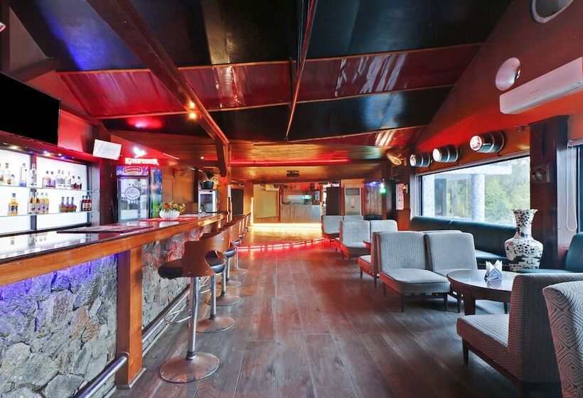 Отель Treebo Premium Blue Mountain Country Club And Resort