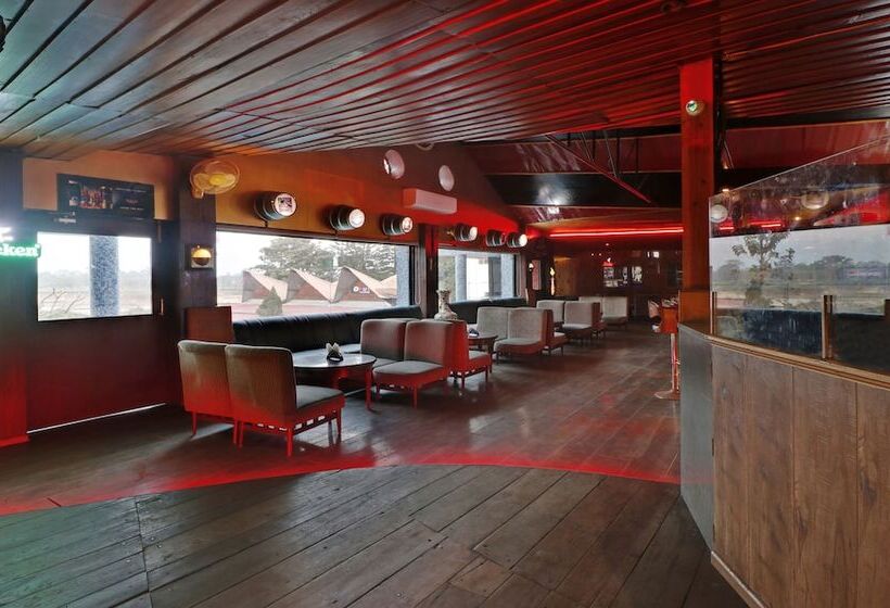 Отель Treebo Premium Blue Mountain Country Club And Resort