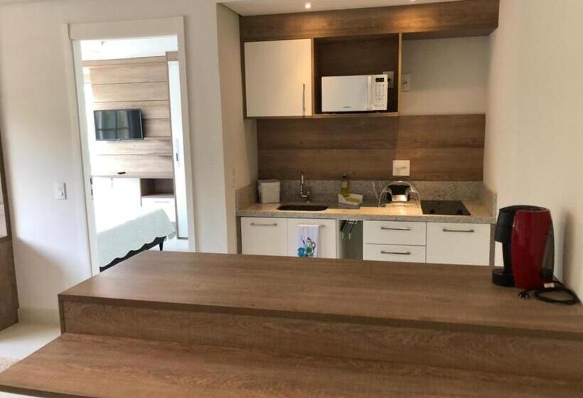 Live Suites Itaipava