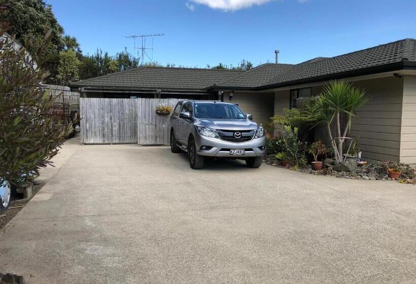 פנסיון Hahei Retreat