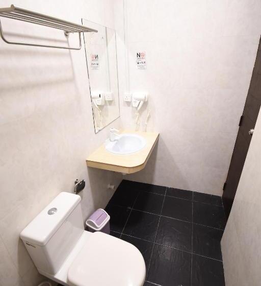 هاستل Surf Yoga Camp