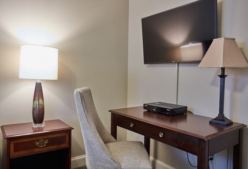 הוסטל The Inn At Longshore