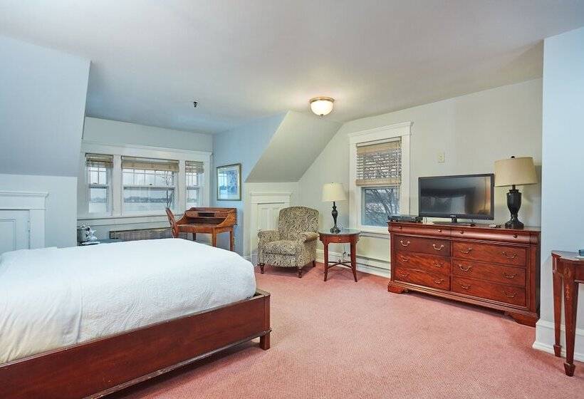 הוסטל The Inn At Longshore