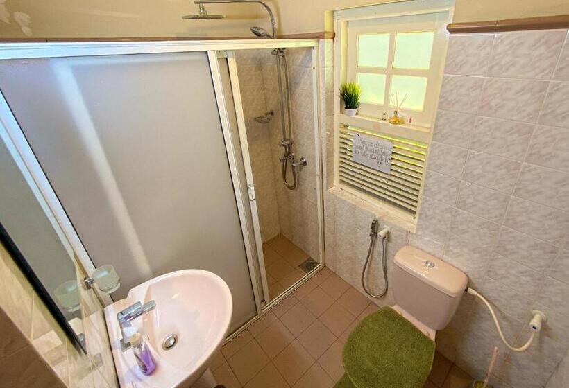 تختخواب و صبحانه Agasthi Airport Close