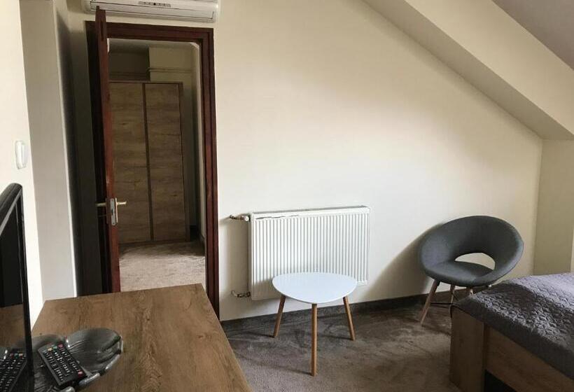 Bed and Breakfast Sempre étterem és Panzió