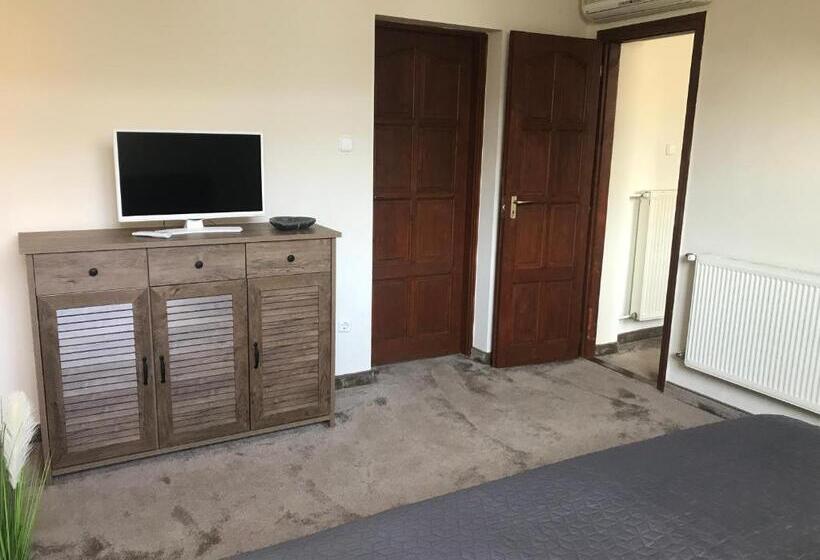 Bed and Breakfast Sempre étterem és Panzió