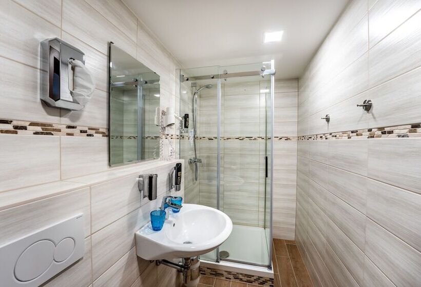 هتل Aspire Castillo Reutlingen, Trademark Collection By Wyndham