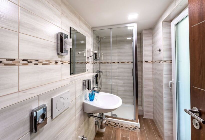 فندق Aspire Castillo Reutlingen, Trademark Collection By Wyndham