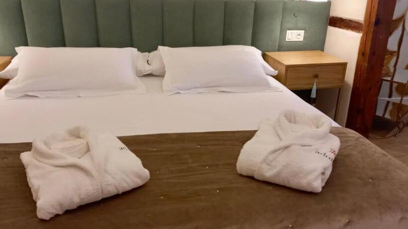 هتل Boutique Adolfo