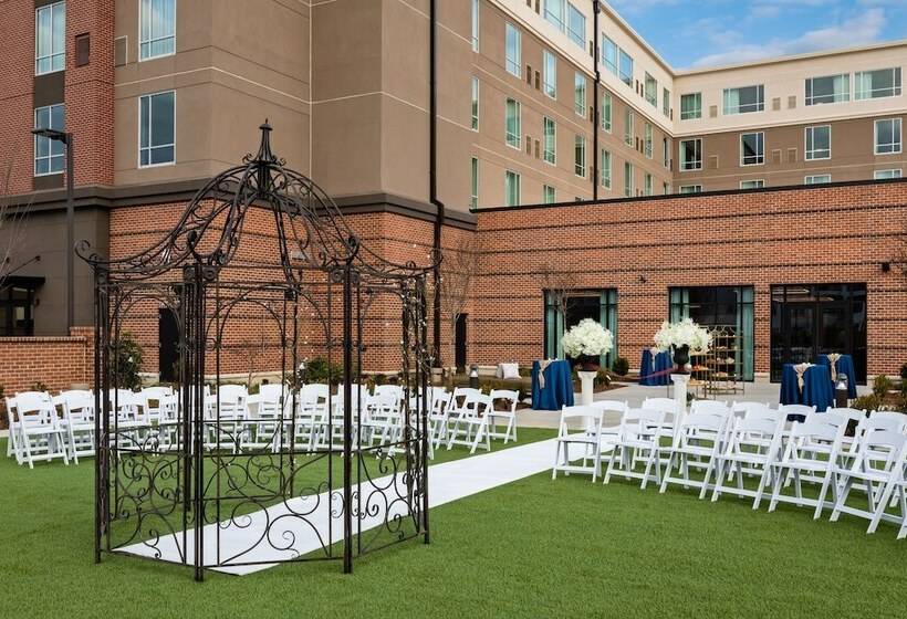 Отель Crowne Plaza North Augusta, An Ihg