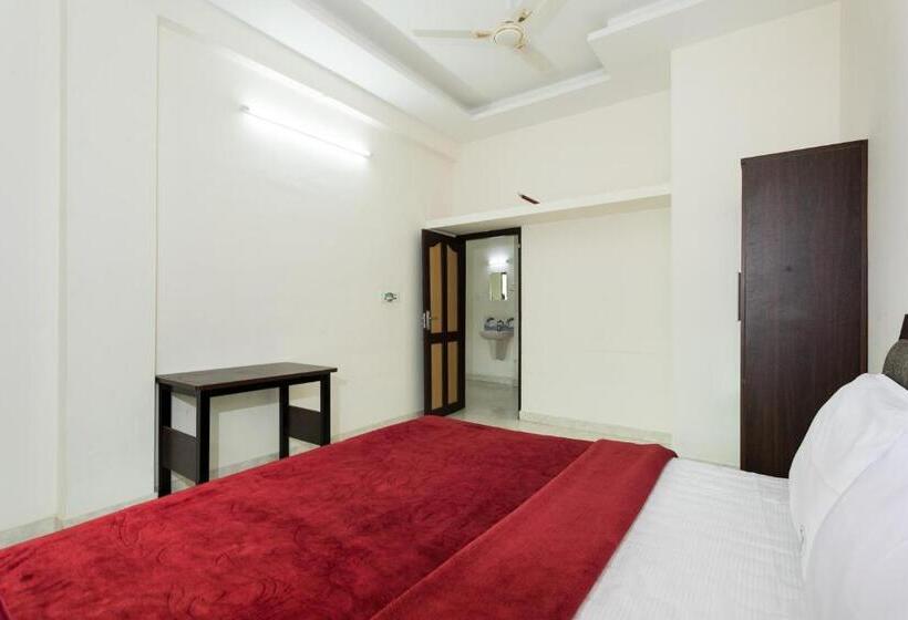 ホテル Enroute Thekkady