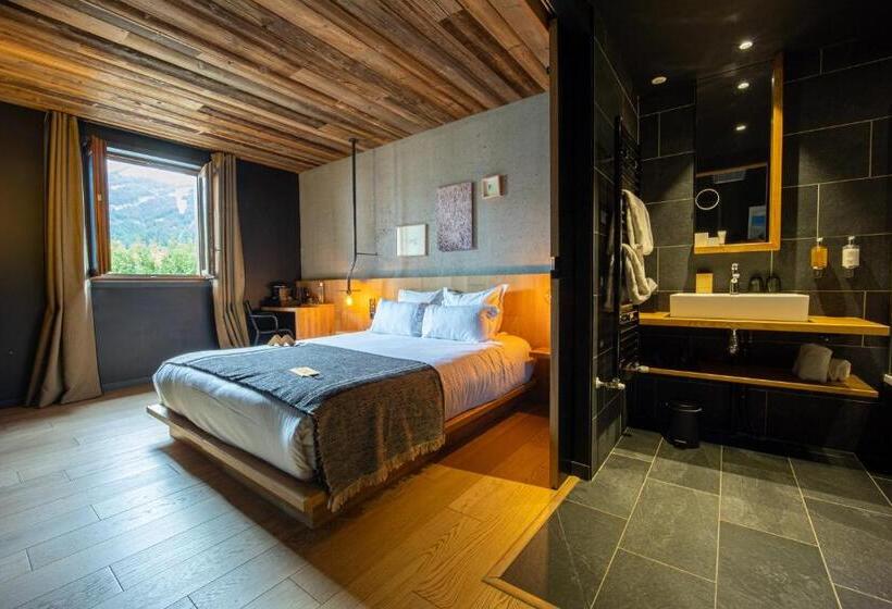 ホテル Hôtel Restaurant Le Monêtier