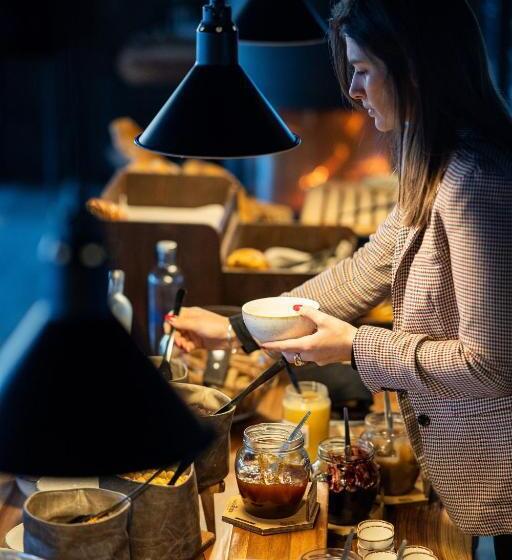 ホテル Hôtel Restaurant Le Monêtier