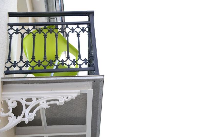 هتل Luxstay Bad Nauheim Self Check In