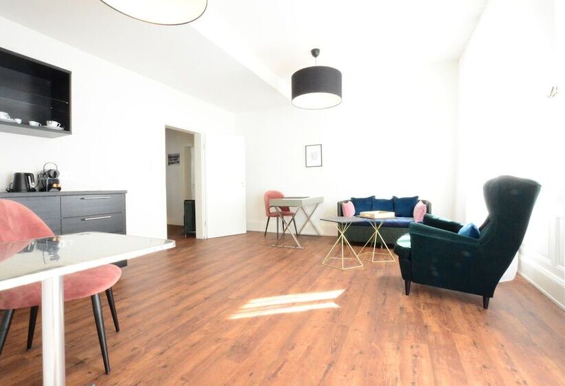 هتل Luxstay Bad Nauheim Self Check In