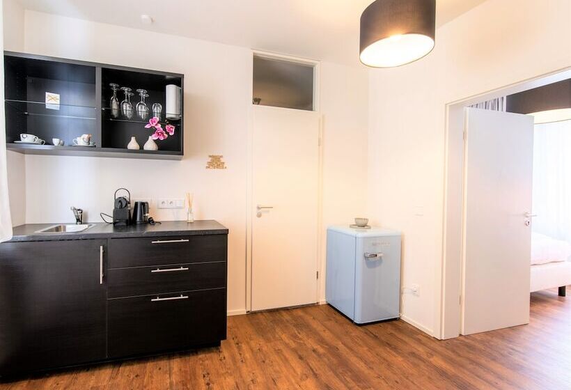 هتل Luxstay Bad Nauheim Self Check In