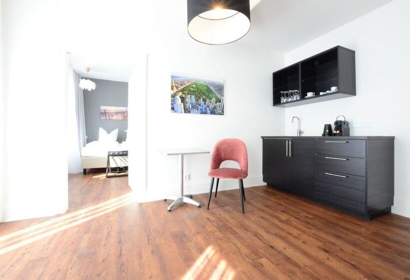 هتل Luxstay Bad Nauheim Self Check In