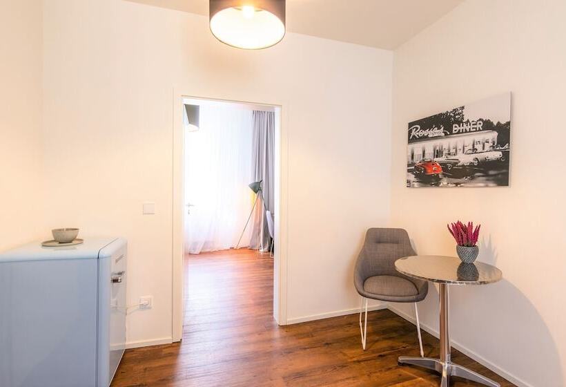 هتل Luxstay Bad Nauheim Self Check In