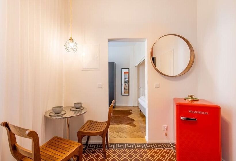 هتل Luxstay Bad Nauheim Self Check In