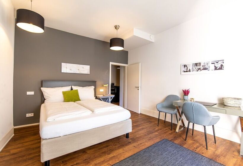 هتل Luxstay Bad Nauheim Self Check In